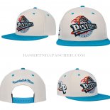 Casquette Detroit Pistons Mitchell & Ness Creme